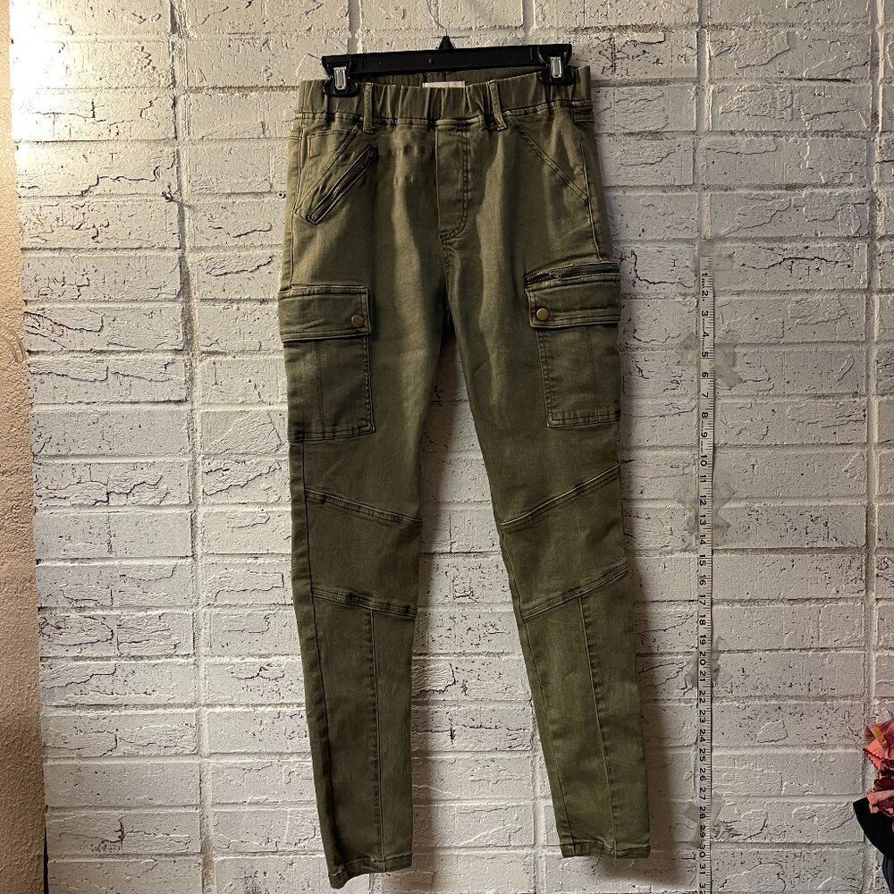 Grace & Lace Olive Green Cargo Jogger Pants - Size M